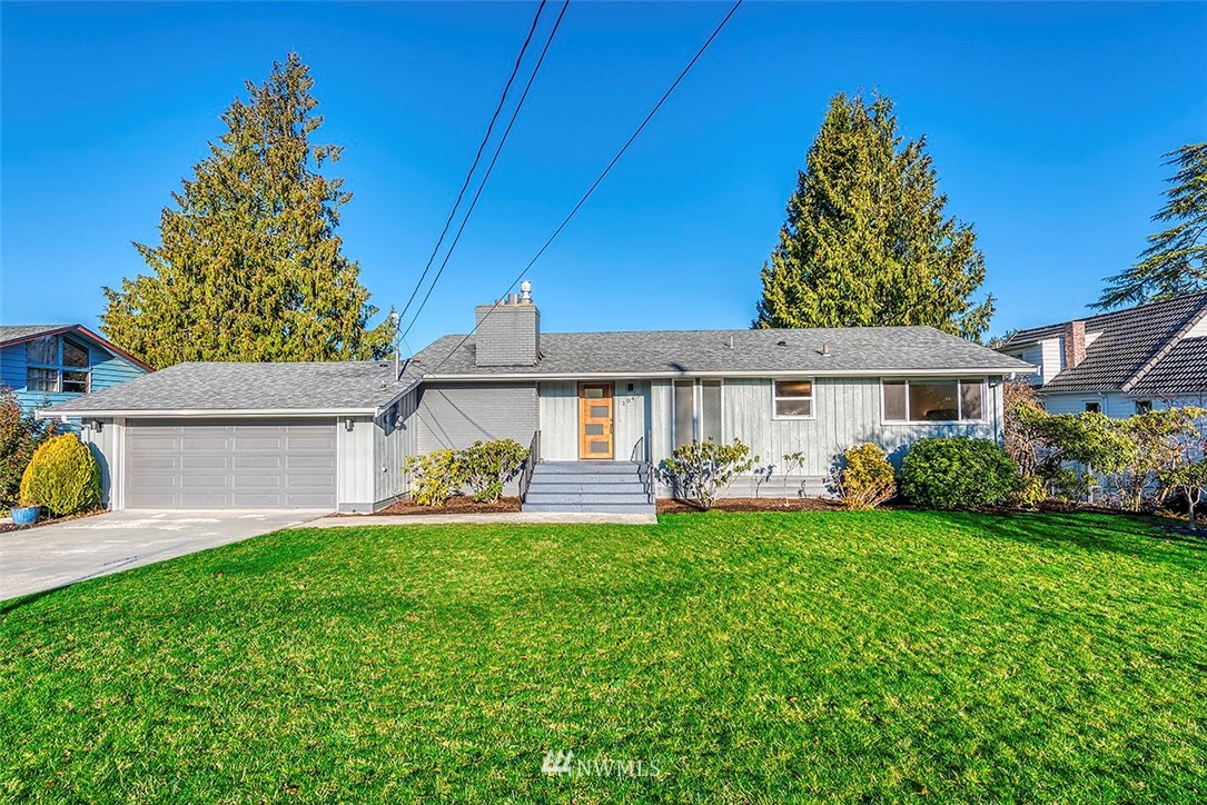 1045 Daley Street Edmonds, WA 98020 - Photo 2 of 23