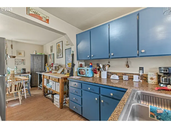 $225,000 | 931 South 4th Street, Coos Bay, OR 97420