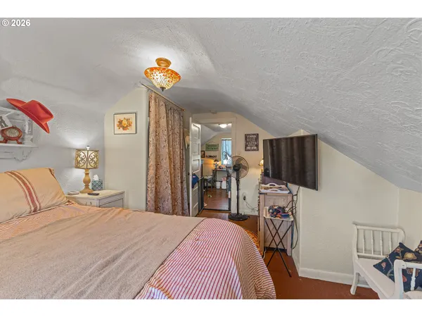 $225,000 | 931 South 4th Street, Coos Bay, OR 97420