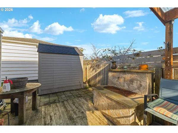 $225,000 | 931 South 4th Street, Coos Bay, OR 97420