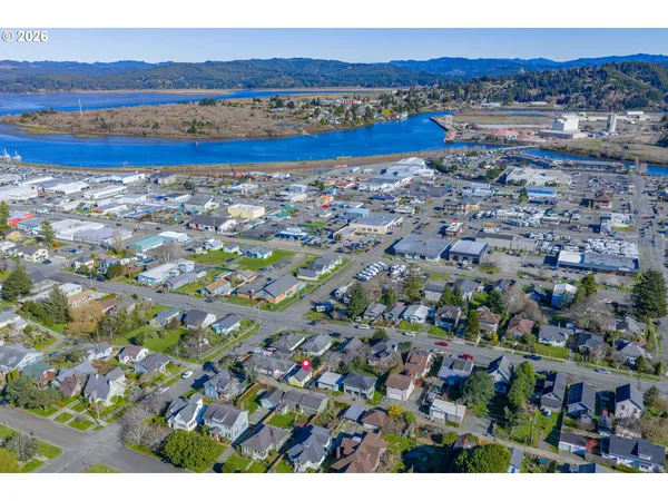 $225,000 | 931 South 4th Street, Coos Bay, OR 97420