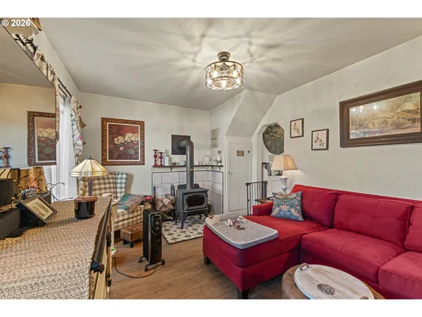 $225,000 | 931 South 4th Street, Coos Bay, OR 97420