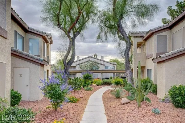 $1,495 | 5710 East Tropicana Avenue, Unit 2199, Las Vegas, NV 89122