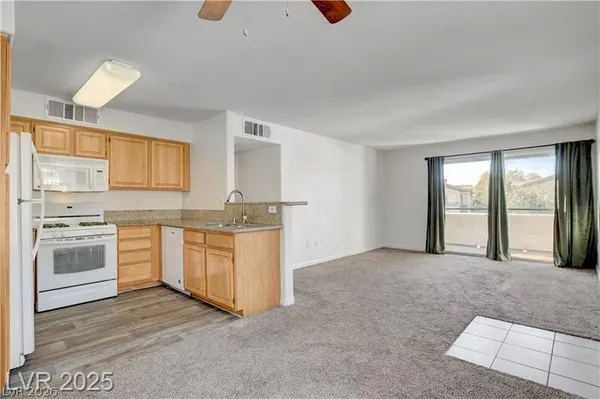 $1,495 | 5710 East Tropicana Avenue, Unit 2199, Las Vegas, NV 89122