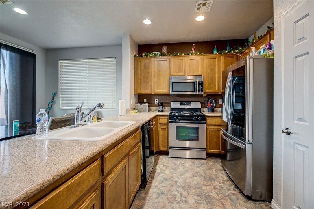 342 Fringe Ruff Drive Las Vegas, NV 89148 - Photo 8 of 43 Gallery Image 8