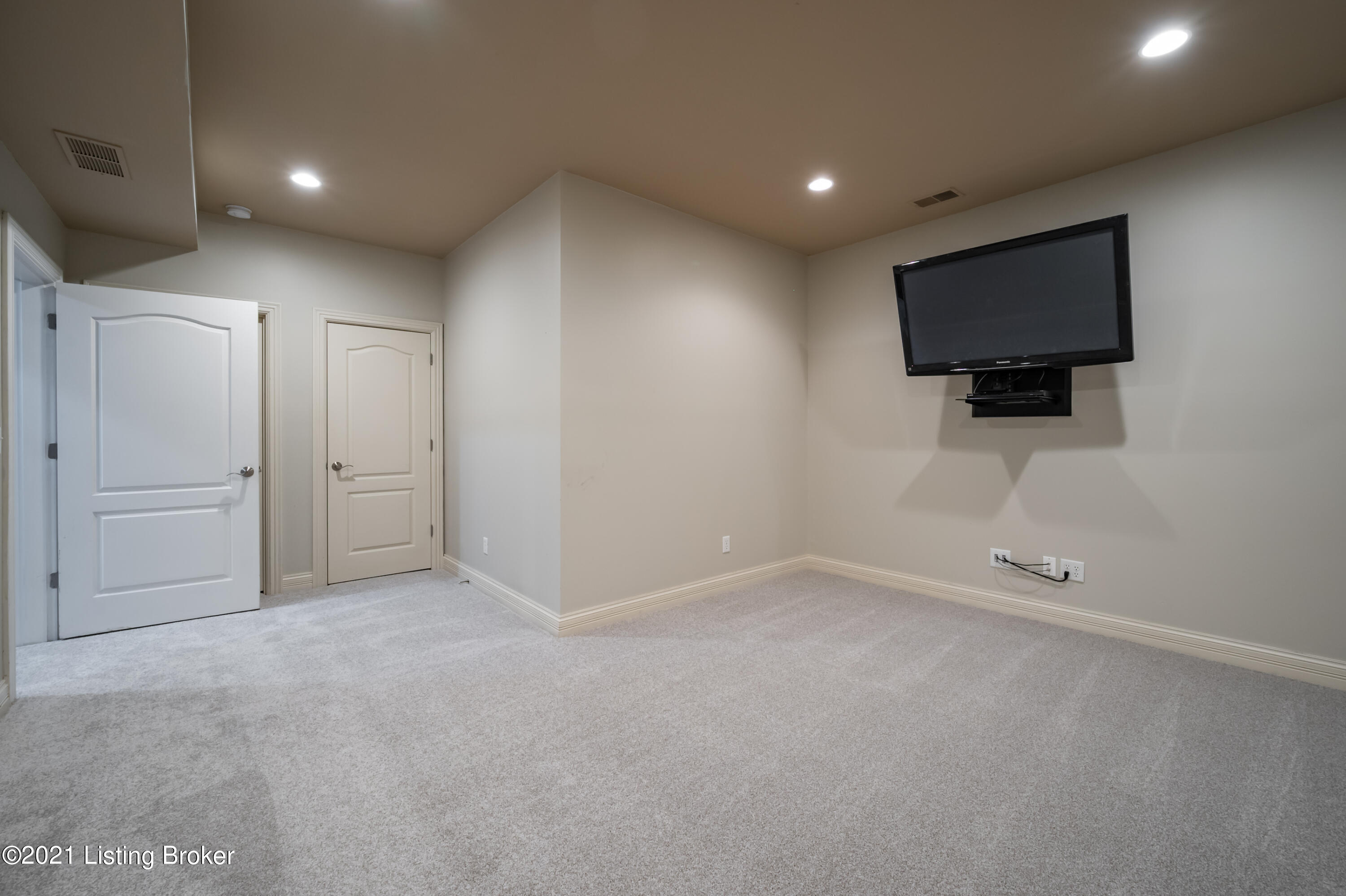 13518 Ridgemoor Drive Prospect, KY 40059 - Photo 47 of 58 Lower Level