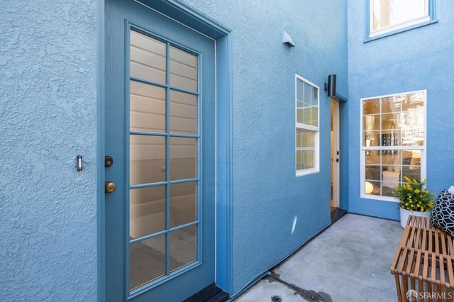 $2,800,000 | 3881 Cesar Chavez, San Francisco, CA 94131
