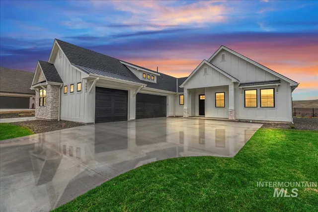 $949,900 | 5667 West Haughburn Drive, Eagle, ID 83616