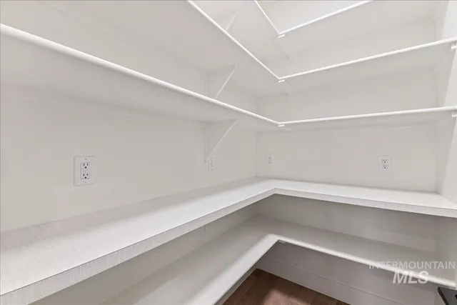 $949,900 | 5667 West Haughburn Drive, Eagle, ID 83616