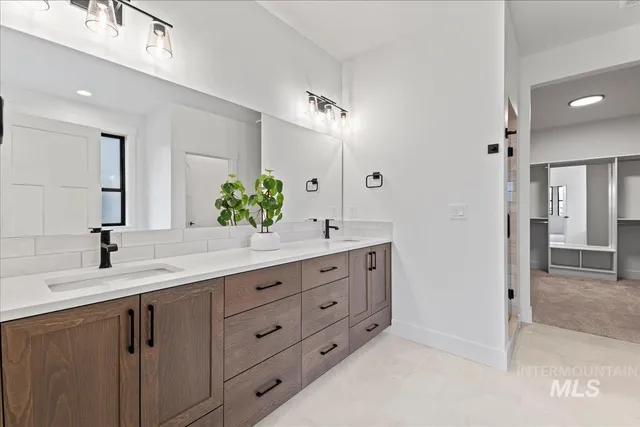 $949,900 | 5667 West Haughburn Drive, Eagle, ID 83616