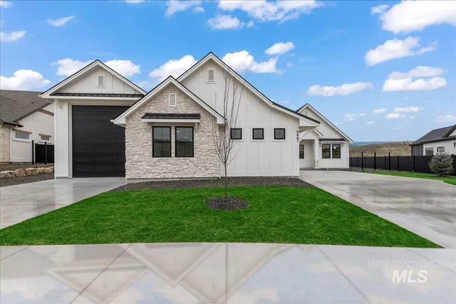 $949,900 | 5667 West Haughburn Drive, Eagle, ID 83616