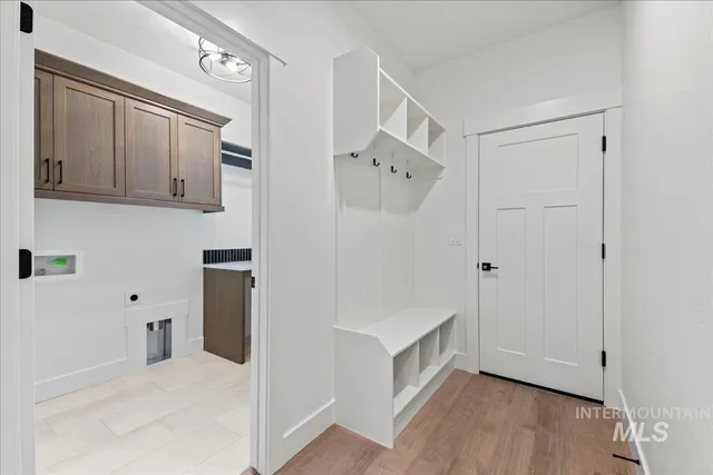 $949,900 | 5667 West Haughburn Drive, Eagle, ID 83616