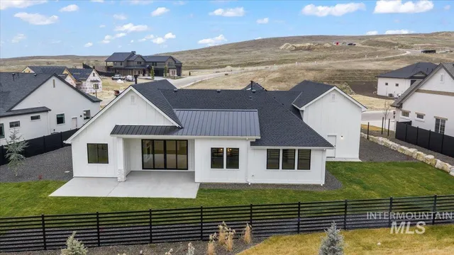 $949,900 | 5667 West Haughburn Drive, Eagle, ID 83616