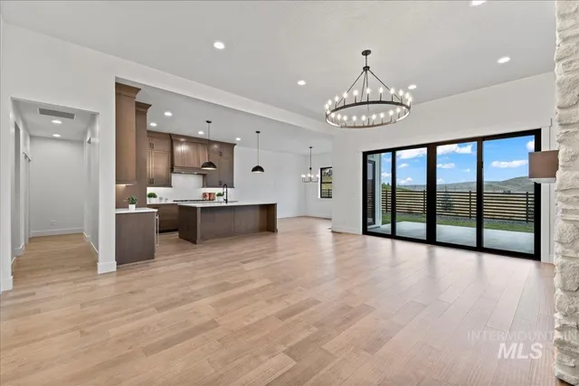 $949,900 | 5667 West Haughburn Drive, Eagle, ID 83616