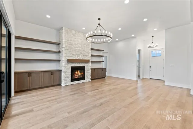 $949,900 | 5667 West Haughburn Drive, Eagle, ID 83616