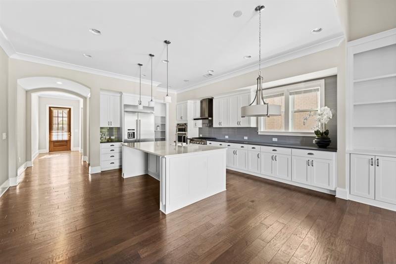 6454 Meridian Way Atlanta, GA 30328 - Photo 13 of 63