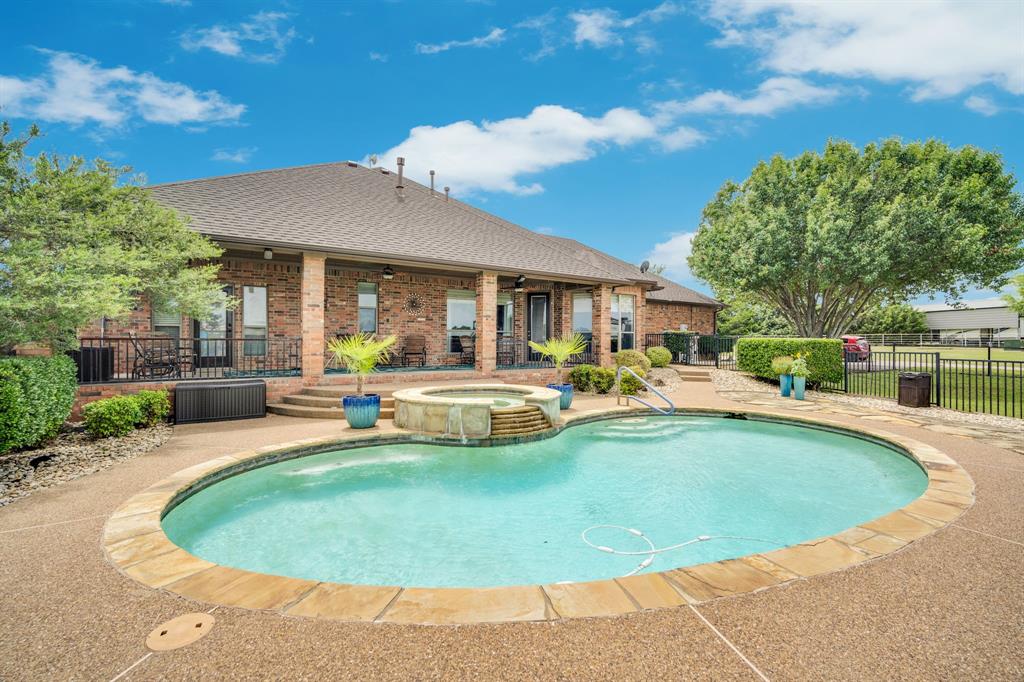 241 Cody Road Ennis, TX 75119 - Photo 31 of 40