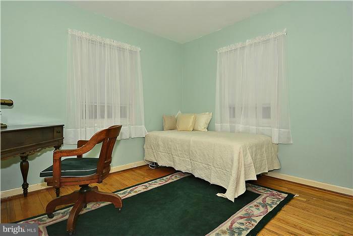 2802 Byron Street Silver Spring, MD 20902 - Photo 11 of 26 Bedroom