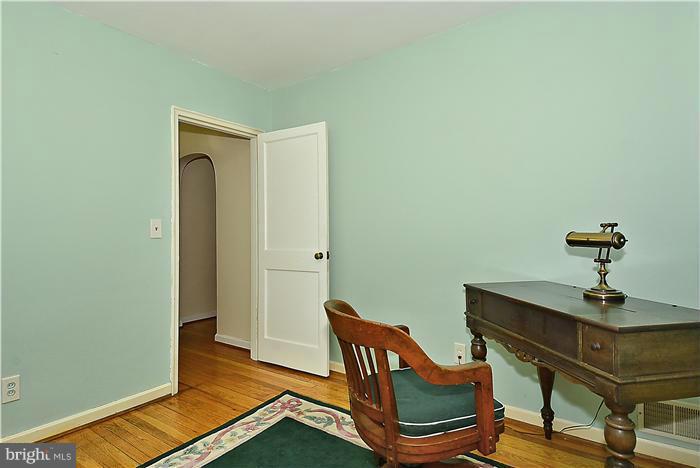 2802 Byron Street Silver Spring, MD 20902 - Photo 12 of 26 Bedroom