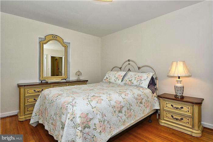 2802 Byron Street Silver Spring, MD 20902 - Photo 13 of 26 Bedroom