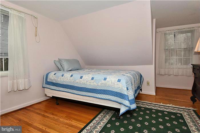 2802 Byron Street Silver Spring, MD 20902 - Photo 16 of 26 Bedroom