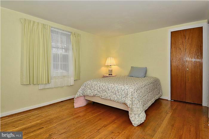 2802 Byron Street Silver Spring, MD 20902 - Photo 20 of 26 Bedroom