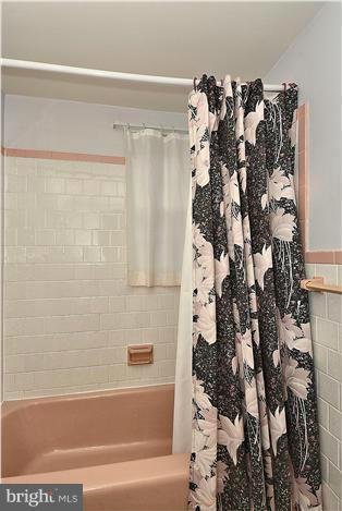 2802 Byron Street Silver Spring, MD 20902 - Photo 21 of 26 Bath