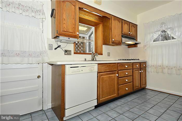 2802 Byron Street Silver Spring, MD 20902 - Photo 9 of 26 Kitchen