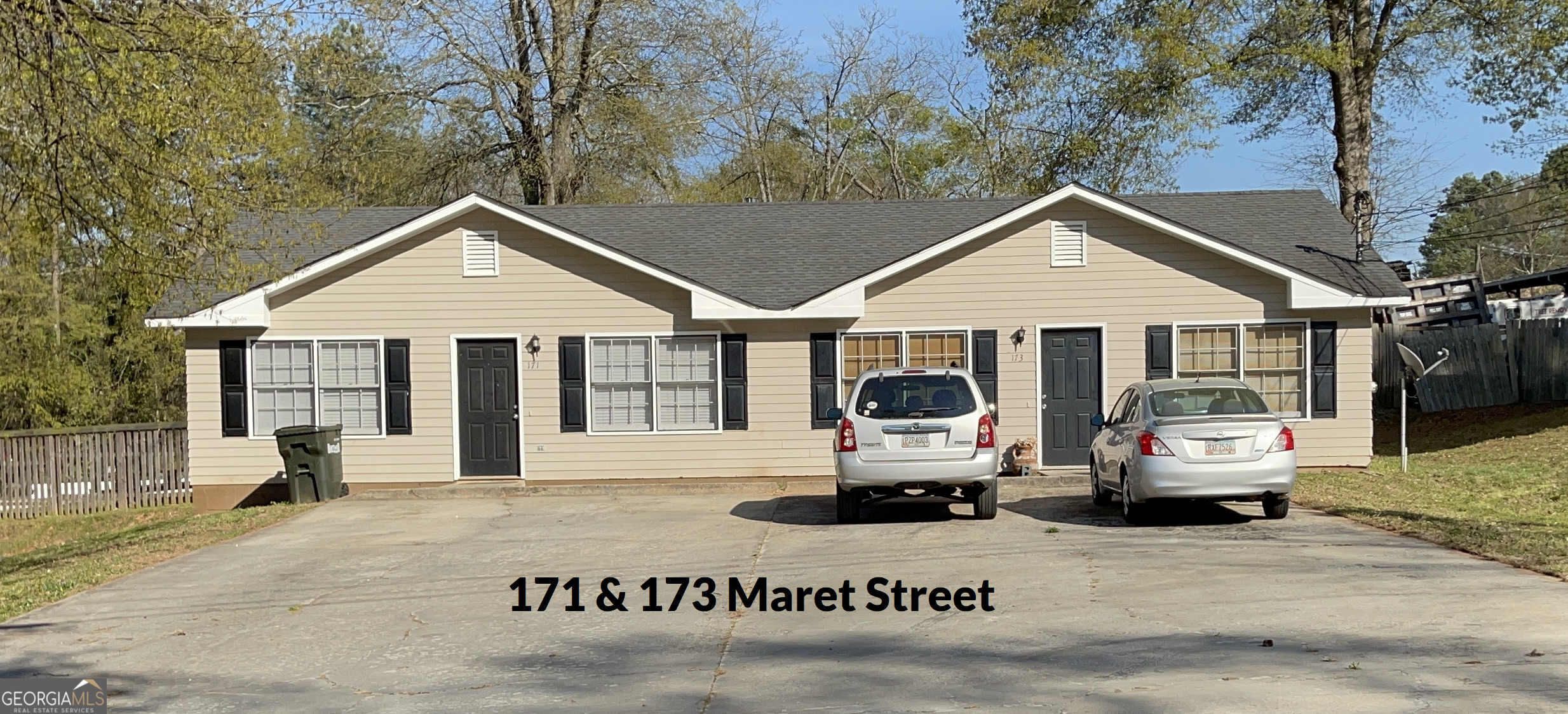 205 Maret Street Hartwell, GA 30643 - Photo 4 of 38 a front view of a house with a yard