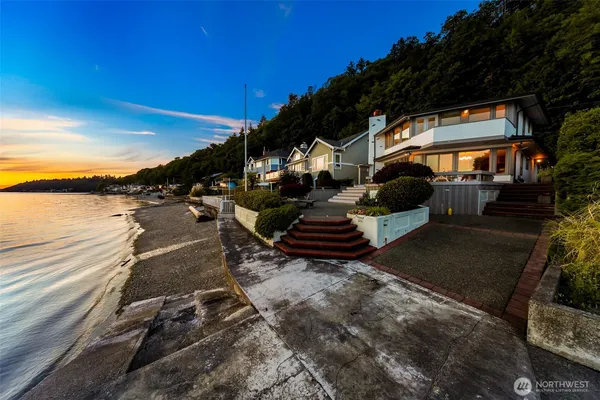 $1,700,000 | 13029 Standring Lane Southwest, Burien, WA 98146