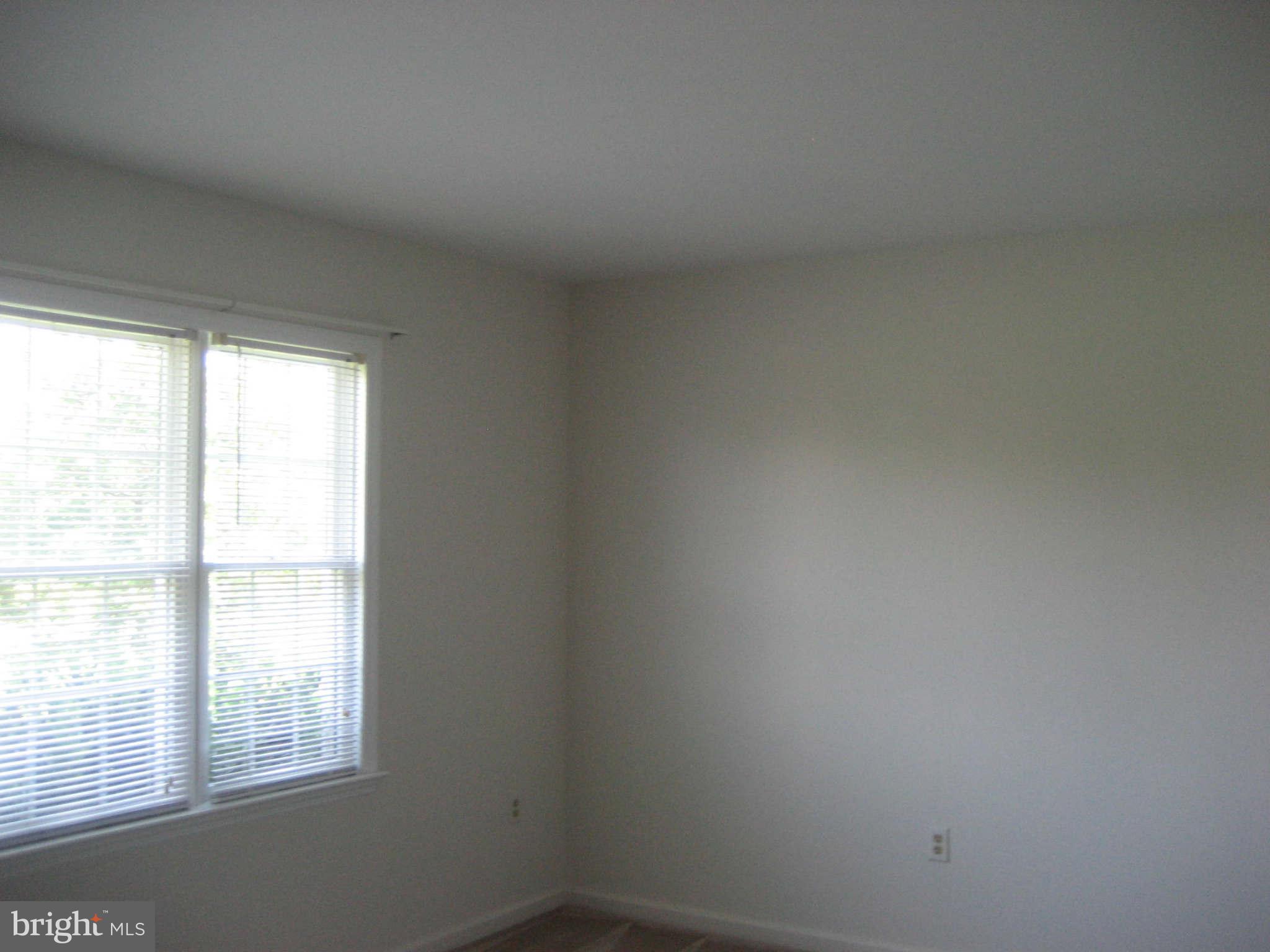 7322 Dudie Road Marshall, VA 20115 - Photo 10 of 30 Living Room