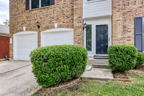 $430,000 | 2121 Desco Drive, Austin, TX 78748