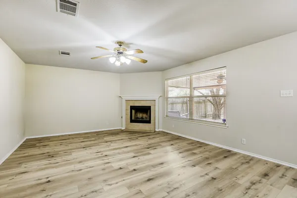 $430,000 | 2121 Desco Drive, Austin, TX 78748