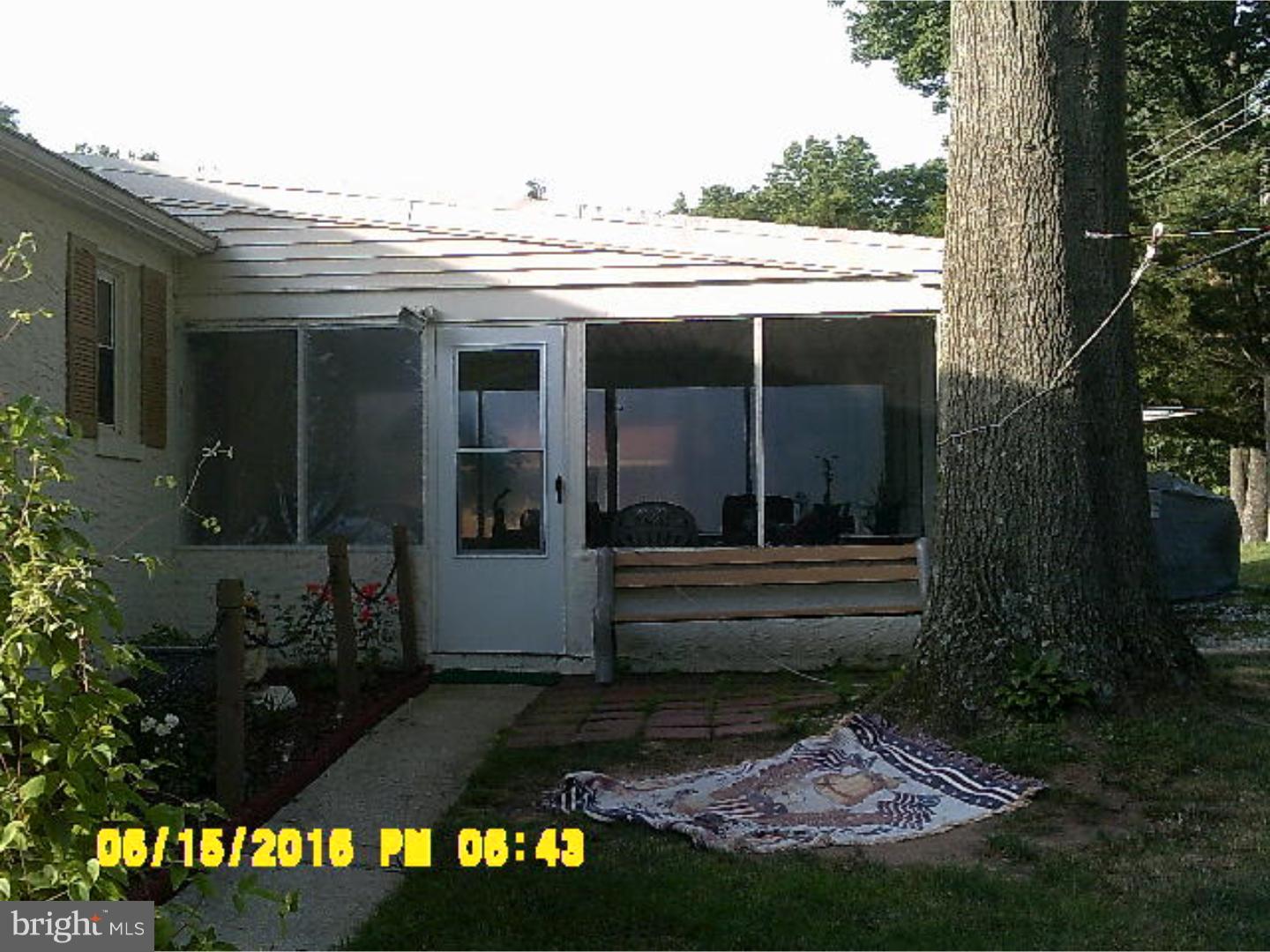 118 Midway Road Phoenixville, PA 19460 - Photo 3 of 17 Enclosed Porch