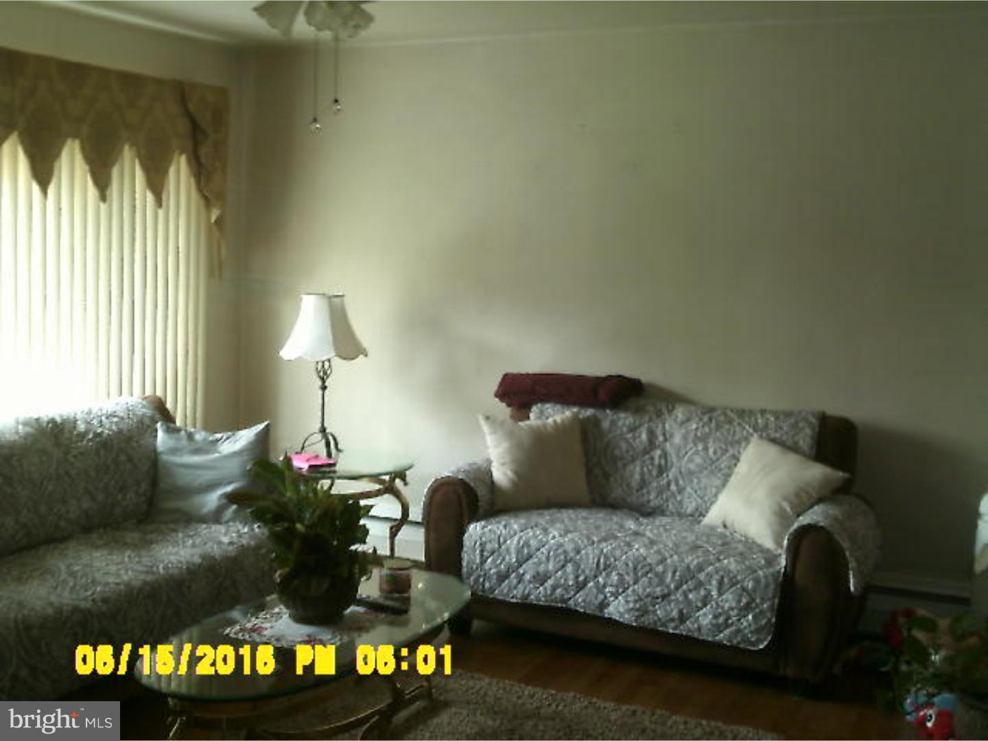 118 Midway Road Phoenixville, PA 19460 - Photo 7 of 17 Living Room