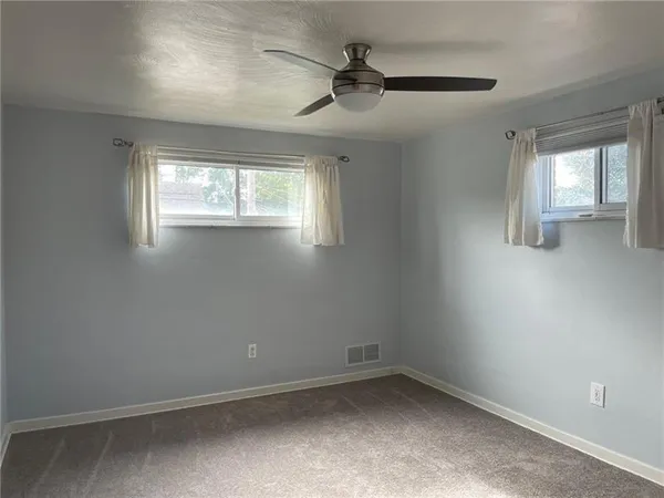 $2,100 | 536 Portia Drive, Pittsburgh, PA 15236