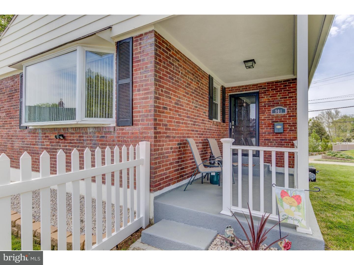 901 Church Road Springfield, PA 19064 - Photo 3 of 25 Porch