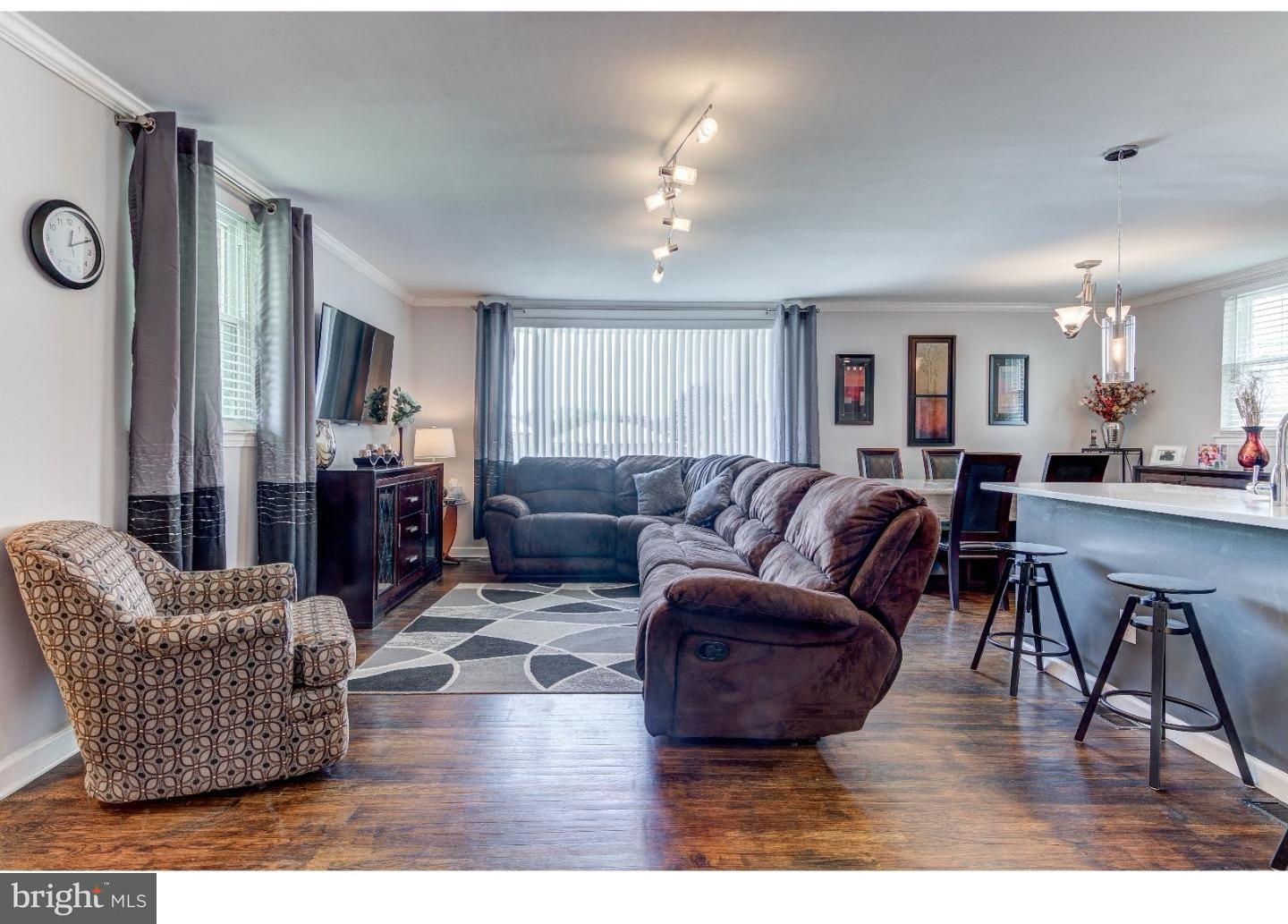 901 Church Road Springfield, PA 19064 - Photo 6 of 25 Family Room