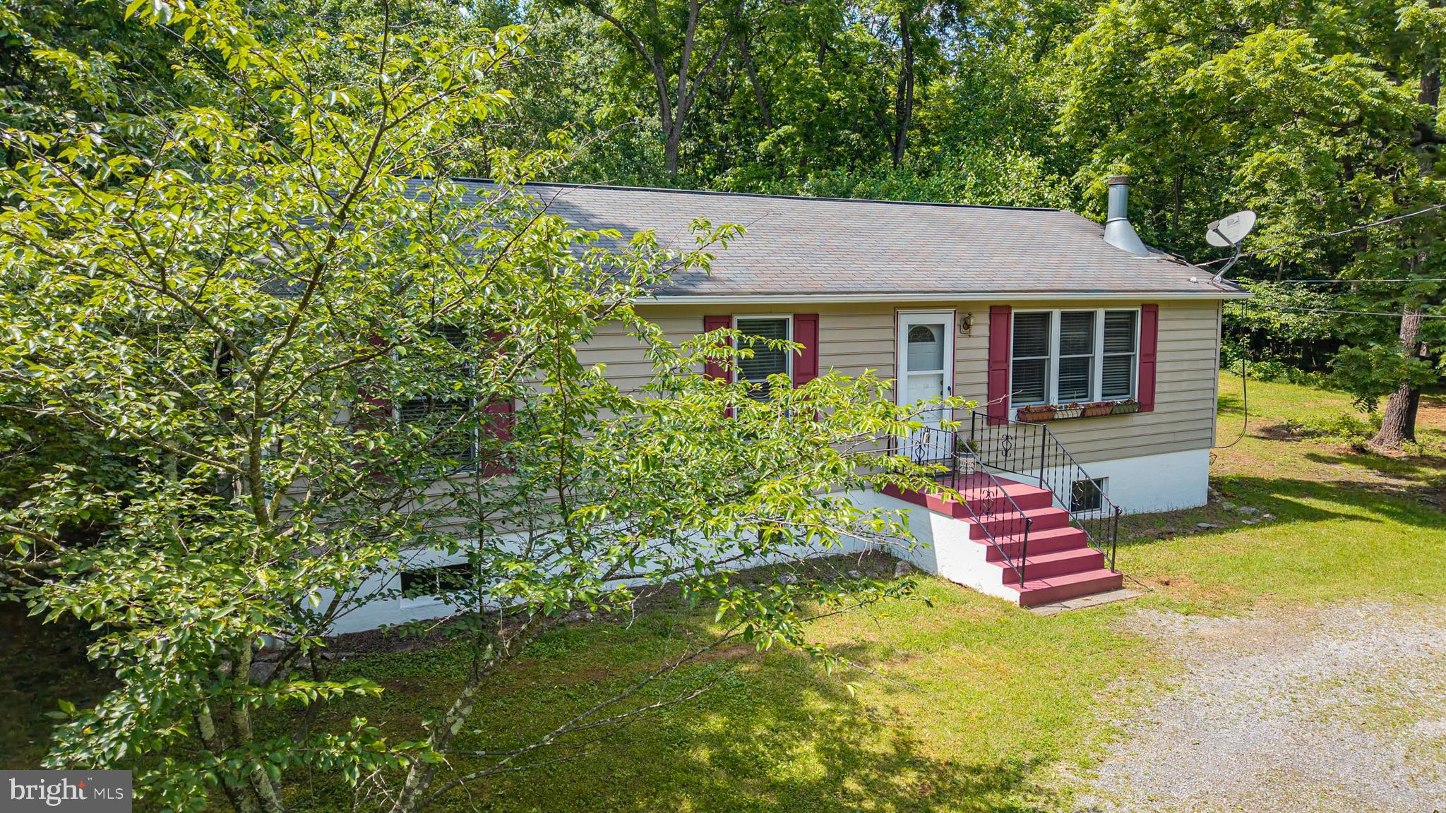 513 Russell Road Berryville, VA 22611 - Photo 3 of 53 Side angle