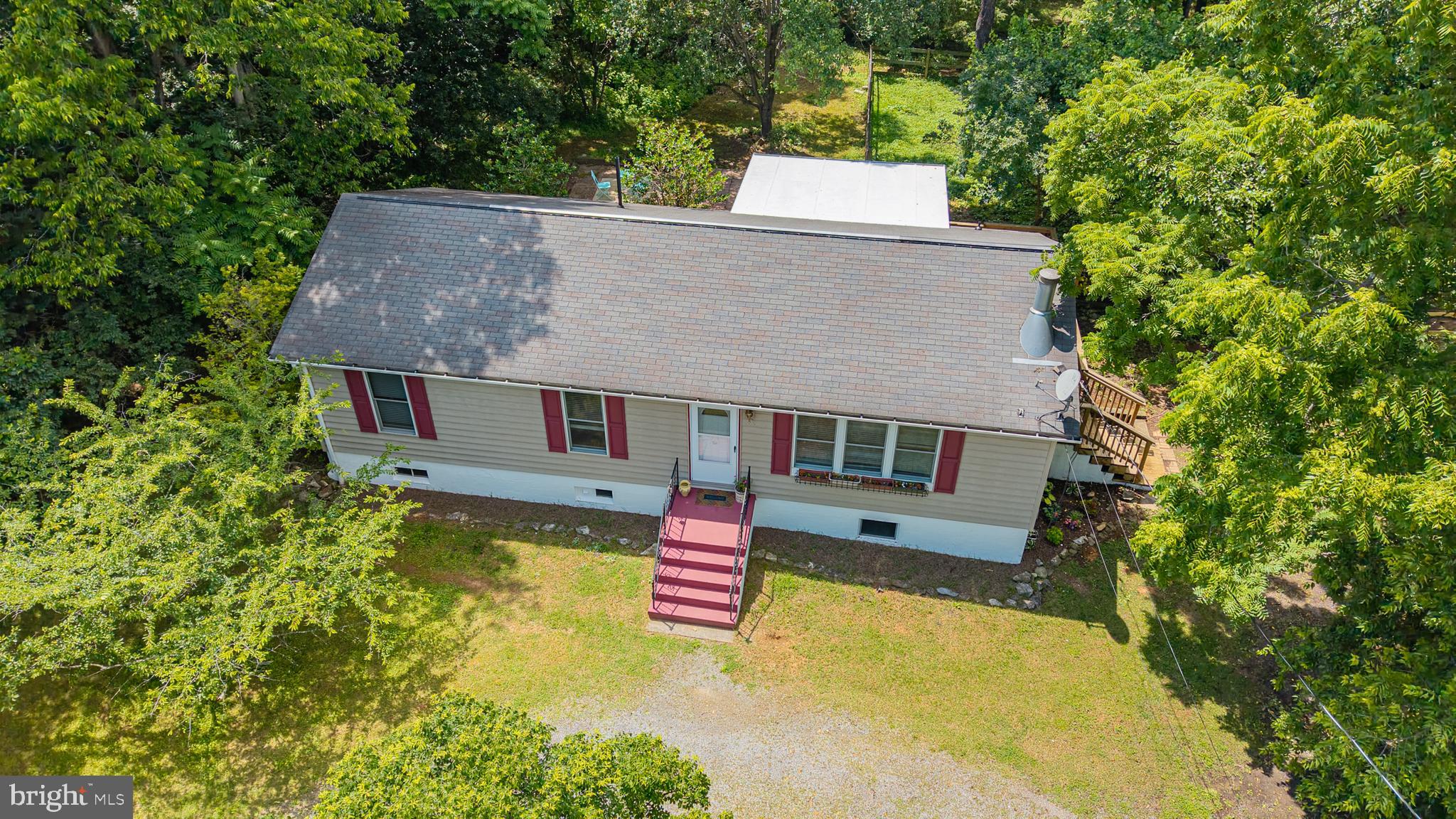 513 Russell Road Berryville, VA 22611 - Photo 4 of 53 Gallery Image 4