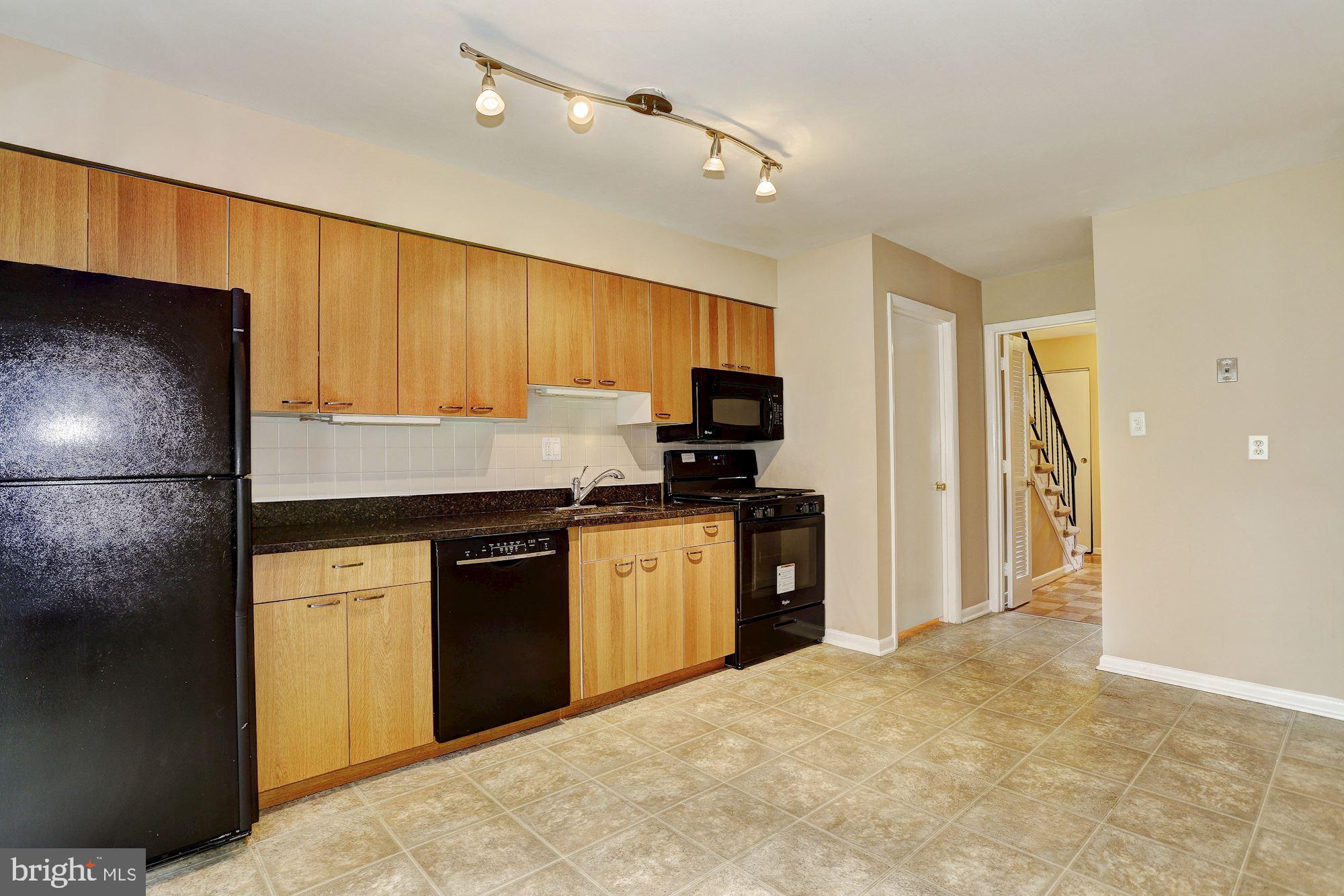 2715 Atlanta Drive, Unit 5 Silver Spring, MD 20906 - Photo 8 of 25 Kitchen