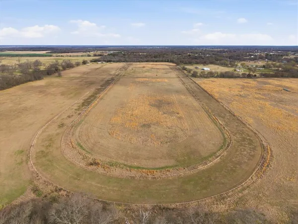 $1,199,999 | 18255 County Road 4075, Kemp, TX 75143