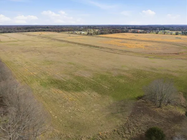 $1,199,999 | 18255 County Road 4075, Kemp, TX 75143