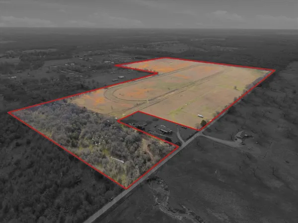 $1,199,999 | 18255 County Road 4075, Kemp, TX 75143