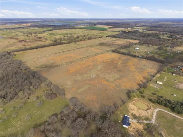$1,199,999 | 18255 County Road 4075, Kemp, TX 75143