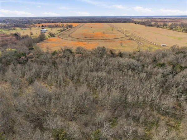 $1,199,999 | 18255 County Road 4075, Kemp, TX 75143