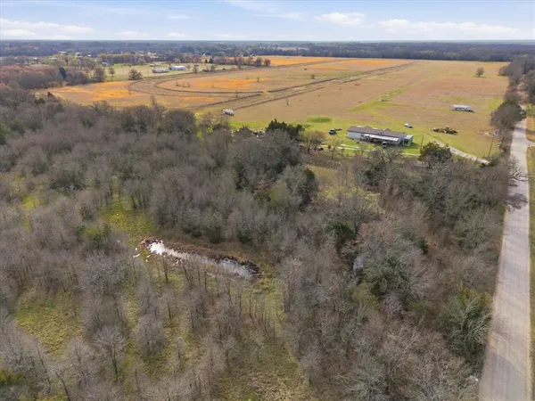 $1,199,999 | 18255 County Road 4075, Kemp, TX 75143