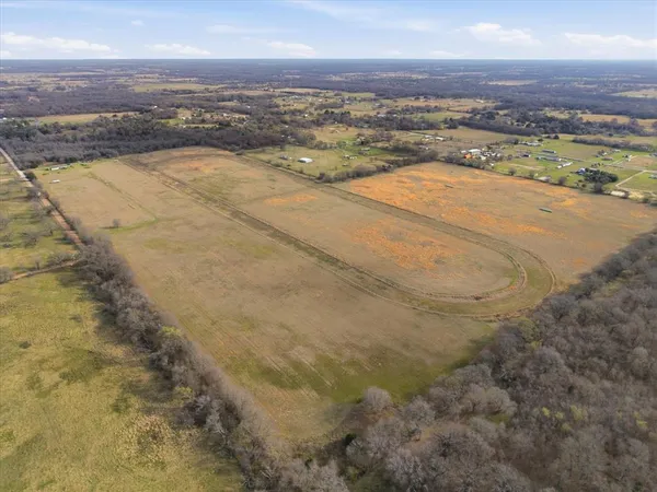 $1,199,999 | 18255 County Road 4075, Kemp, TX 75143