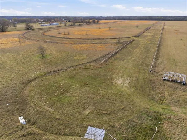 $1,199,999 | 18255 County Road 4075, Kemp, TX 75143