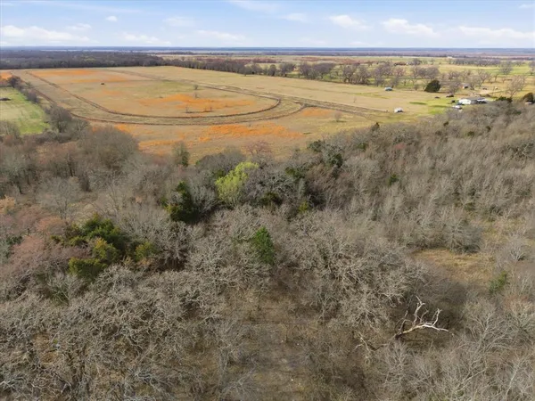 $1,199,999 | 18255 County Road 4075, Kemp, TX 75143